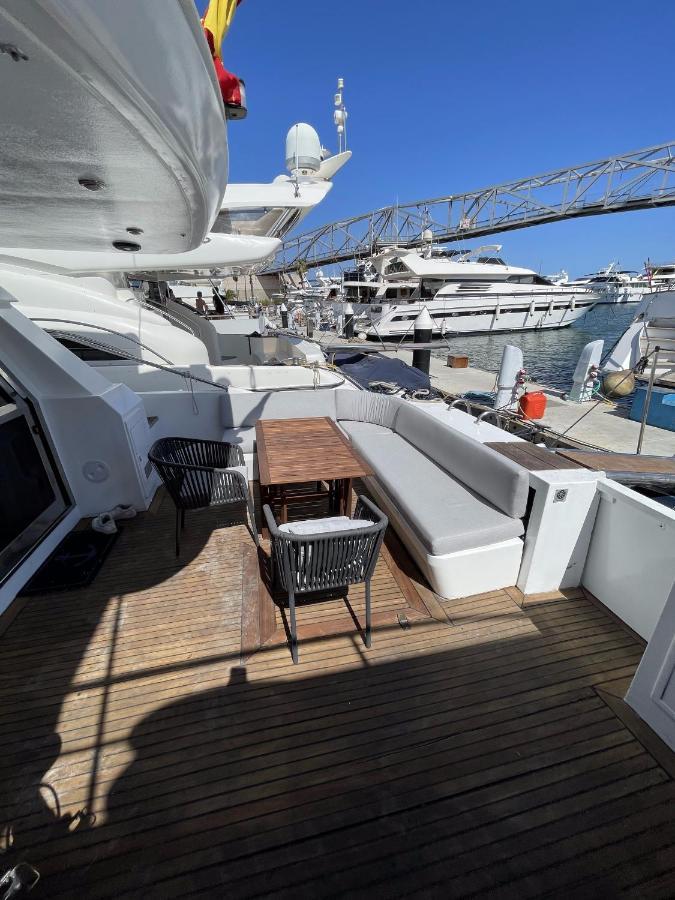Hotel Yacht Sotavento Sant Adria de Besos Exterior photo